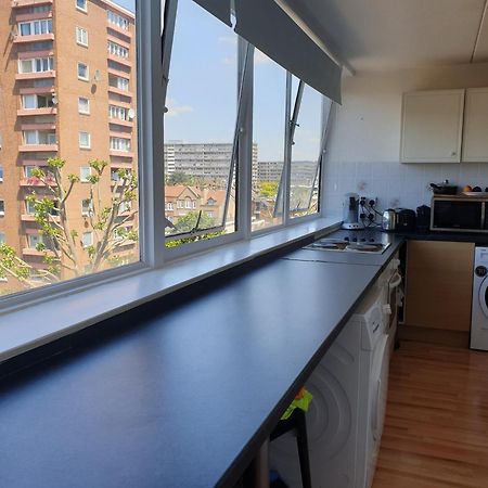 Double Room In Private Apartment 伦敦 外观 照片