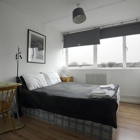 Double Room In Private Apartment 伦敦 外观 照片